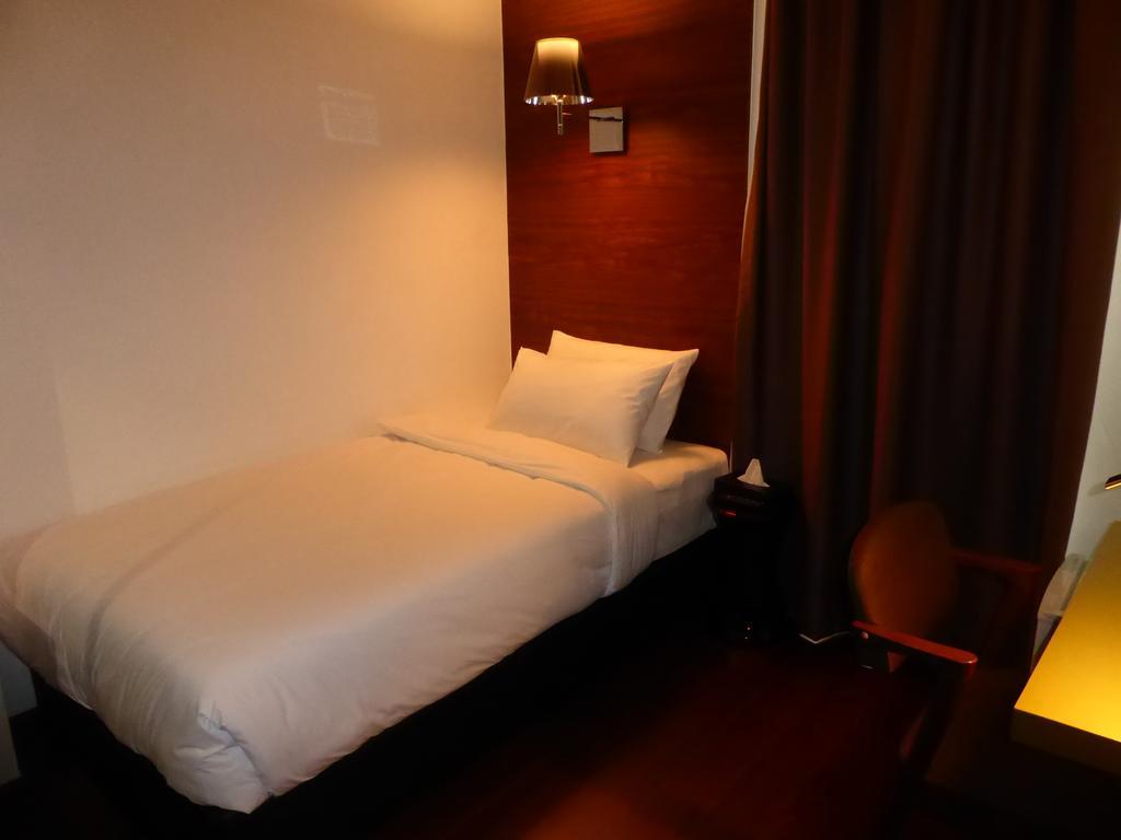 Deluxe Single Room